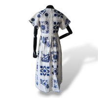Vestido Red Valentino Branco com Bordado Azul - 40 Vestido Red Valentino Branco com Bordado Azul - 40
