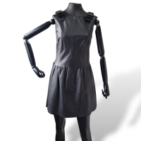 Vestido Red Valentino de Couro Preto-40