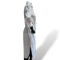 Vestido Verosenso em Couro Branco Cortado a Laser-38
