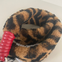 Alça Fendi Pelúcia Logo