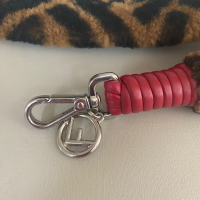 Alça Fendi Pelúcia Logo