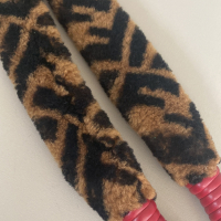 Alça Fendi Pelúcia Logo