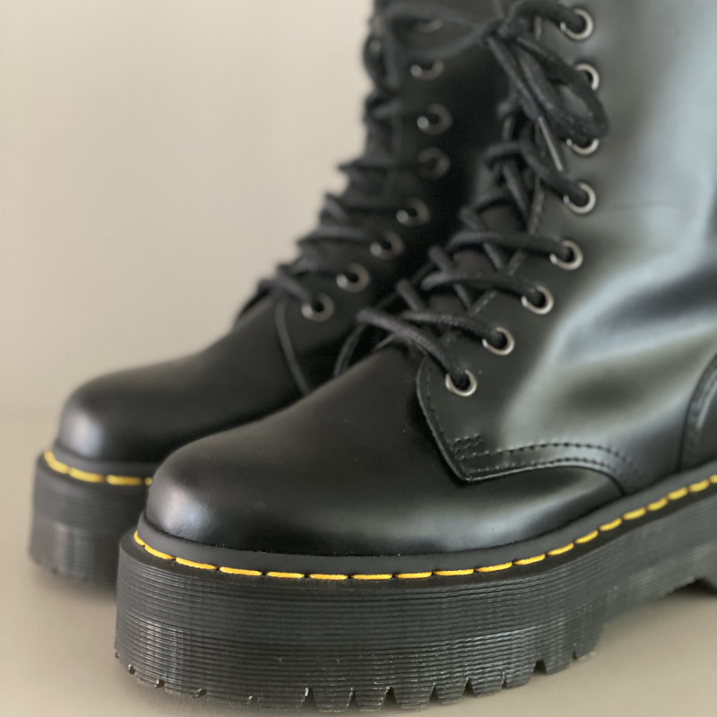 Ankle Boot DrAir Wair Martens Couro Preto Sola Tratorada Ankle Boot DrAir Wair Martens Couro Preto Sola Tratorada