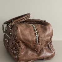 Bolsa Balenciaga Plombe Quilted Chevre Matelasse Marrom