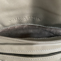 Bolsa Bottega Veneta Disco Cinza