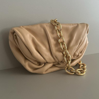 Bolsa Bottega Veneta Pouch Chain Bege
