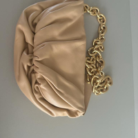Bolsa Bottega Veneta Pouch Chain Bege