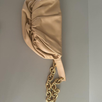 Bolsa Bottega Veneta Pouch Chain Bege