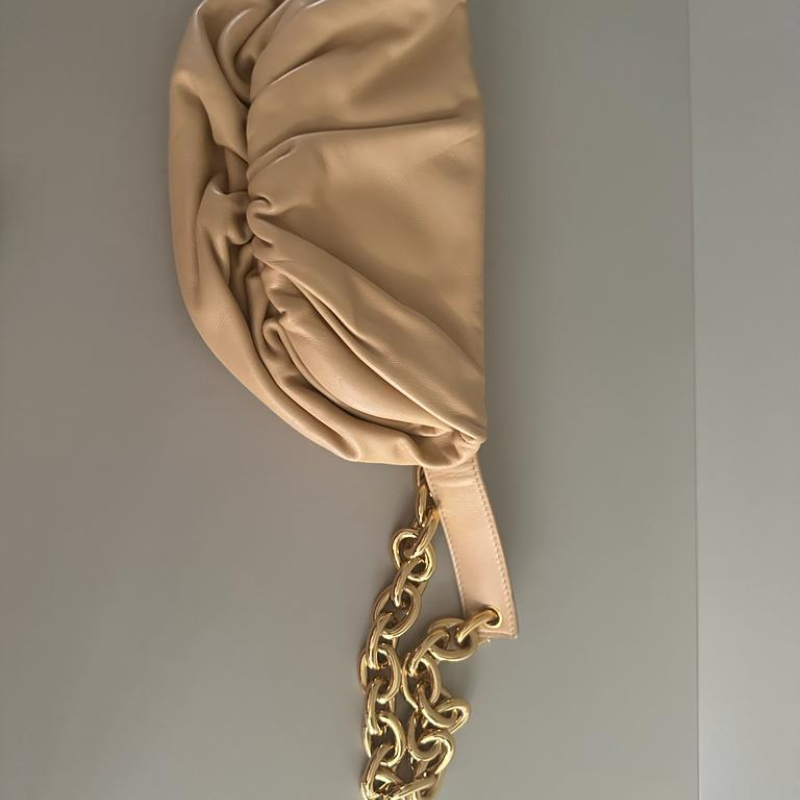 Bolsa Bottega Veneta Pouch Chain Bege