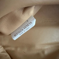 Bolsa Bottega Veneta Pouch Chain Bege