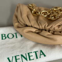 Bolsa Bottega Veneta Pouch Chain Bege