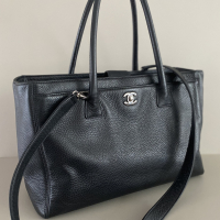 Bolsa Chanel Cerf Tote Preta Caviar