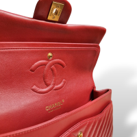 Bolsa Chanel Double Flap Chevron Medium Vermelha