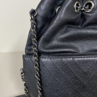 Bolsa Chanel Gabrielle Bucket Couro Preta