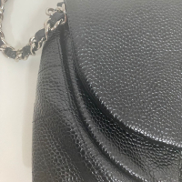 Bolsa Chanel Half Moon TImeless Wallet on Chain