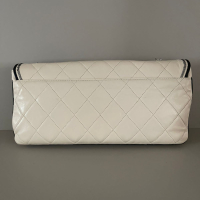 Bolsa Chanel Lambskin East Mademoiselle Flap Off-White