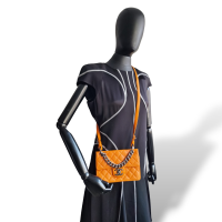 Bolsa Chanel Laranja Retro Class