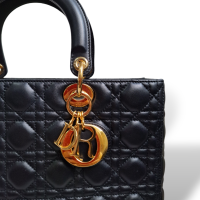 Bolsa Christian Dior Cannage Lady Dior Preta