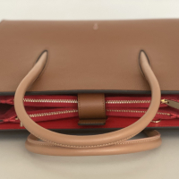 Bolsa Christian Louboutin Paloma Calfskin Caramelo