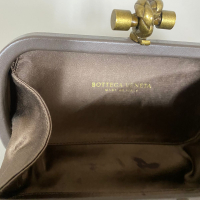 Clutch Bottega Veneta Knot Cetim Marrom