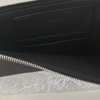 Clutch Celine Solo Pouch Couro Preta com Prata