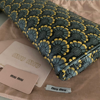 Bolsa Clutch Miu Miu Madras Estampada