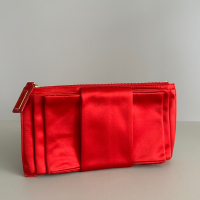 Clutch Valentino em Cetim com Laço Vermelha