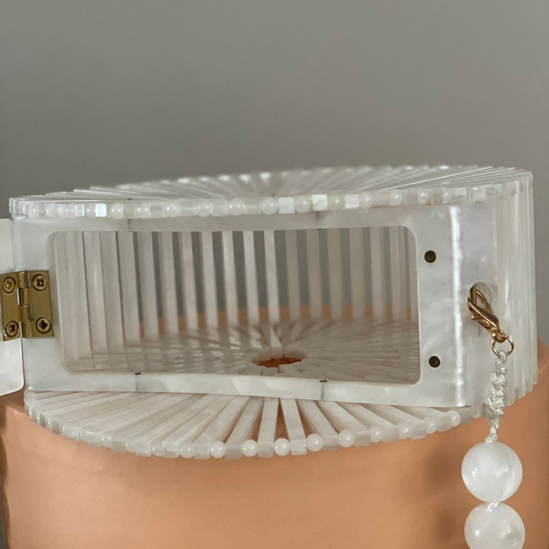 Bolsa Cult Gaia Acrílico Branco