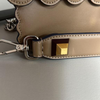 Bolsa Fendi Kan I Caramelo