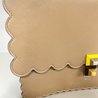 Bolsa Fendi Kan I Caramelo