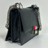Bolsa Fendi Kan I Preta