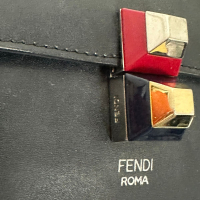 Bolsa Fendi Kan I Preta