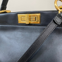 Bolsa Fendi Peekaboo Preta