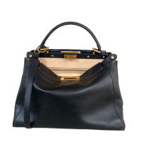 Bolsa Fendi Peekaboo Preta