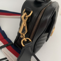 Bolsa Gucci Marmont GG Matellassê Preta 