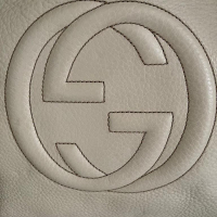 Bolsa Gucci Shoulder Soho Chain Off-White