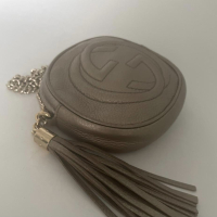 Bolsa Gucci Soho Chain Dourada