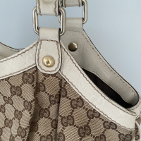 Bolsa Gucci Sukey Medium Monograma