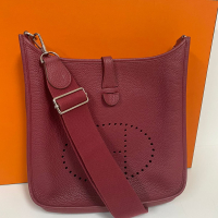 Bolsa Hermès Evelyne 29 Couro Togo Magenta