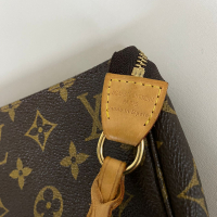 Bolsa Louis Vuitton Mini Pochette Canvas Monograma