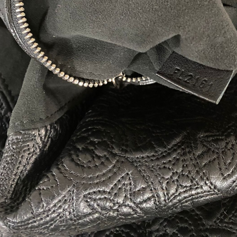 Bolsa Louis Vuitton Monogram Empreinte Preta