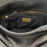 Bolsa Miu Miu Coffer Preta