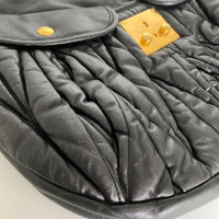 Bolsa Miu Miu Coffer Preta