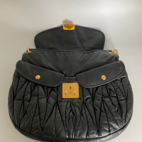 Bolsa Miu Miu Coffer Preta