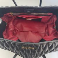 Bolsa Miu Miu Couro Preta
