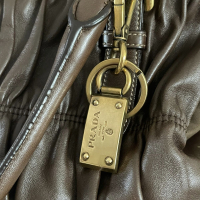 Bolsa Prada Gaufre Nylon Tote Marrom