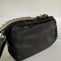 Bolsa Prada Studded Tessuto Crossbody Preta
