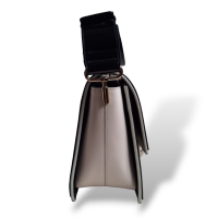 Bolsa Roger Vivier Preta e branca