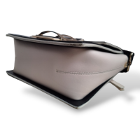 Bolsa Roger Vivier Preta e branca