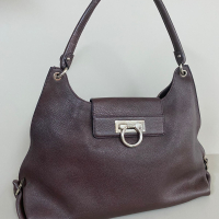 Bolsa Salvatore Ferragamo Fanisa Marrom
